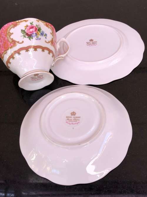 Wow !!!  Royal Albert Lady Carlisle Trio in fantastic condition #1