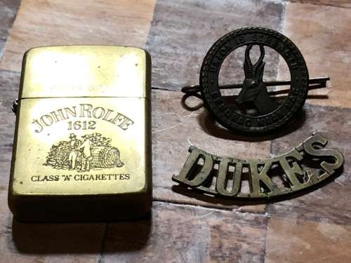 SADF !!! 1915 SOUTH AFRICAN 4TH INFANTRY CAP BADGE AND A DUKES BADGE