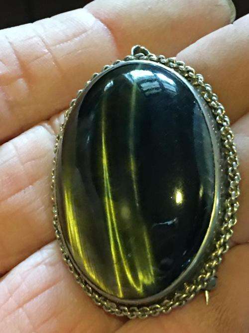 LARGE SILVER AND CHRYSOBERYL BROOCH / PENDANT - CLEARLY MARKED