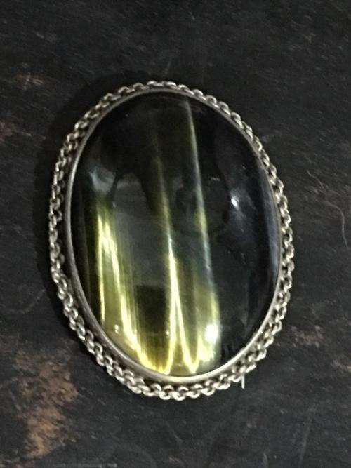 LARGE SILVER AND CHRYSOBERYL BROOCH / PENDANT - CLEARLY MARKED