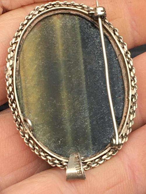 LARGE SILVER AND CHRYSOBERYL BROOCH / PENDANT - CLEARLY MARKED