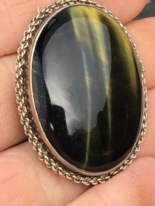 LARGE SILVER AND CHRYSOBERYL BROOCH / PENDANT - CLEARLY MARKED
