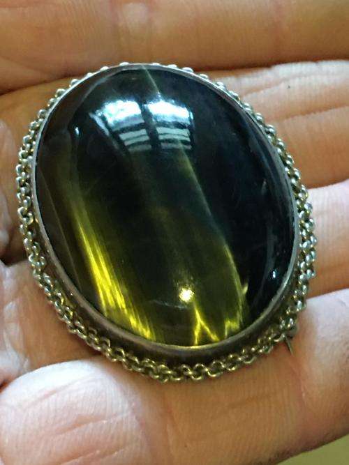 LARGE SILVER AND CHRYSOBERYL BROOCH / PENDANT - CLEARLY MARKED