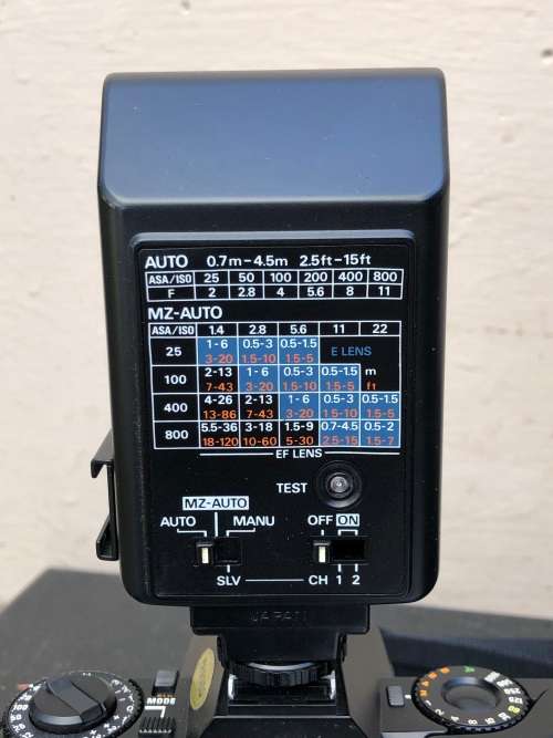 MAMIYA ZE-X SLR FILM CAMERA c1981 WITH FLASH AND USER MANUAL - WORKING