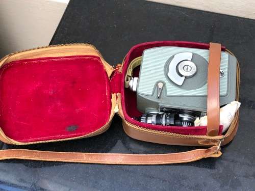 RARE VINTAGE VANGUARD CINE8 8mm MOVIE CAMERA IN CASE WITH USER MANUAL - EXCELLENT CONDITION
