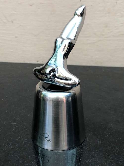 CARROL BOYES (1954 - 2019) ORIGINAL AT REST BOTTLE STOPPER IN ORIGINAL BOX - LIKE NEW !!!