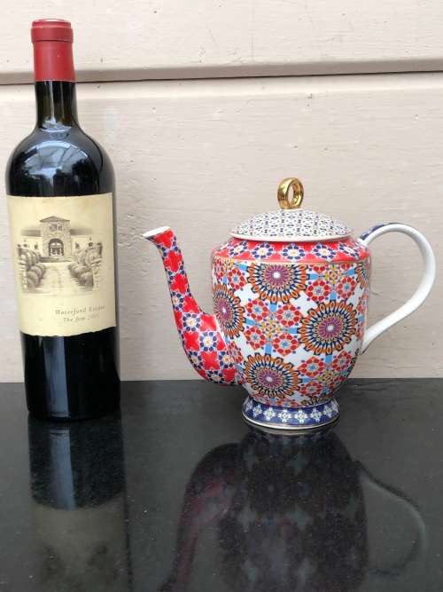 MAXWELL AND WILLIAMS TEA`s AND C`s ISFARA TEA OR COFFEE POT - STUNNING DESIGN
