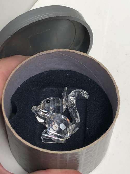 STUNNING RARE SWAROVSKI SILVER CRYSTAL SQUIRREL - EXQUISITE PIECE - DISCONTINUED