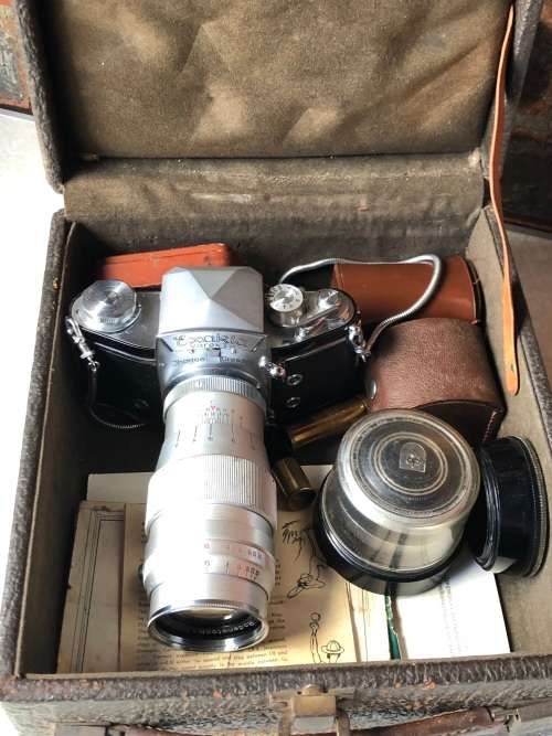 Rare Exakta Varex IIa Ihagee Dresden 35mm Film Camera With Many Extras Including Instruction Manuals