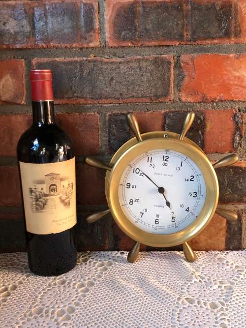 HEAVY SOLID BRASS SHIPS WHEEL PORTAL CLOCK WITH QUARTZ MOVEMENT - WORKING 100%