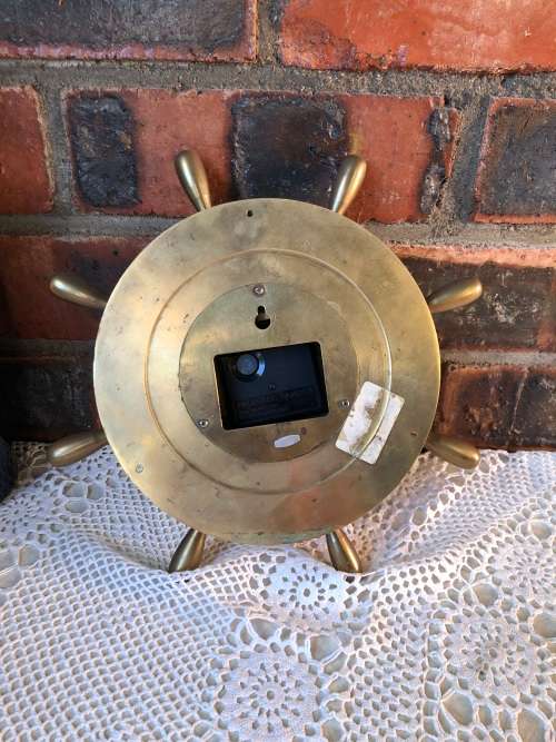 HEAVY SOLID BRASS SHIPS WHEEL PORTAL CLOCK WITH QUARTZ MOVEMENT - WORKING 100%