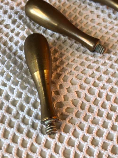 HEAVY SOLID BRASS SHIPS WHEEL PORTAL CLOCK WITH QUARTZ MOVEMENT - WORKING 100%