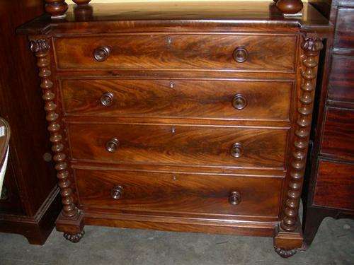 Victorian Mahogany Chest of Drawers CIRCA1880