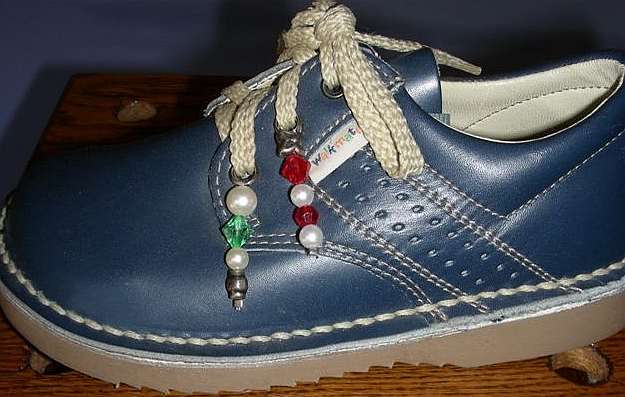 PADDIWACKS range of crystal adornments - SHOE LACE CHARMS (c)