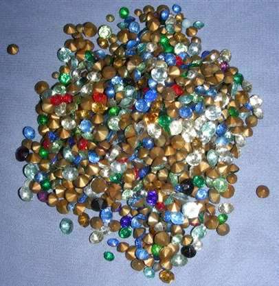 600 + Vintage glass Rhinestone mix - 2mm-5mm