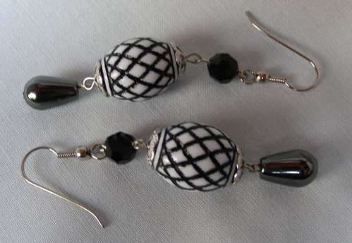 Vintage Earrings - Jet Carved Deco style - Just divine !