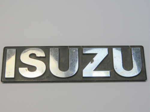 Vintage ISUZU badge - No pins