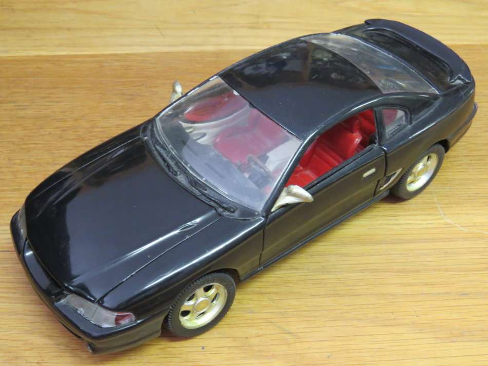 Jouef Evolution 94 Mustang model car - Scale 1/18