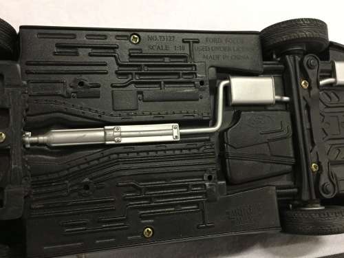 Ford Focus model car by Motor Max - scale 1/18