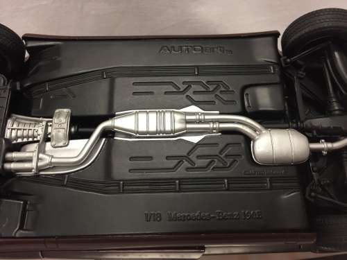 AutoArt Mercedes-Benz 190E 20 model car - scale 1/18