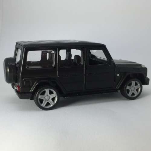 Maisto Mercedes-Benz G-Class model car - scale 1/41 - pull back action