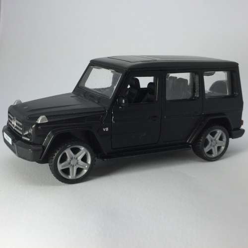Maisto Mercedes-Benz G-Class model car - scale 1/41 - pull back action