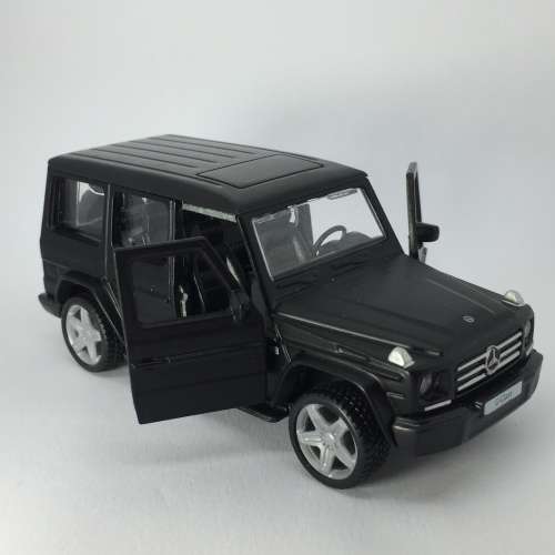 Maisto Mercedes-Benz G-Class model car - scale 1/41 - pull back action