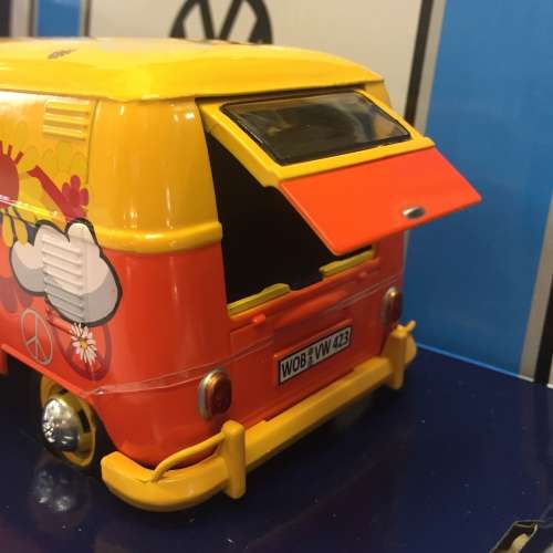 Motor Max Volkswagen Type 2 delivery van - Flower Power design - Scale 1/24 - in box