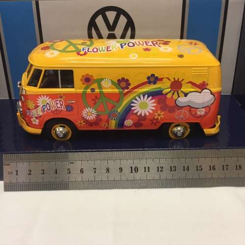 Motor Max Volkswagen Type 2 delivery van - Flower Power design - Scale 1/24 - in box