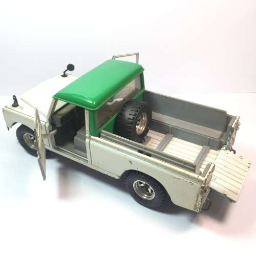 Bburago Land Rover model car - scale 1/24
