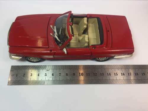 Polistil Mercedes-Benz 450 SL model car - scale 1/25