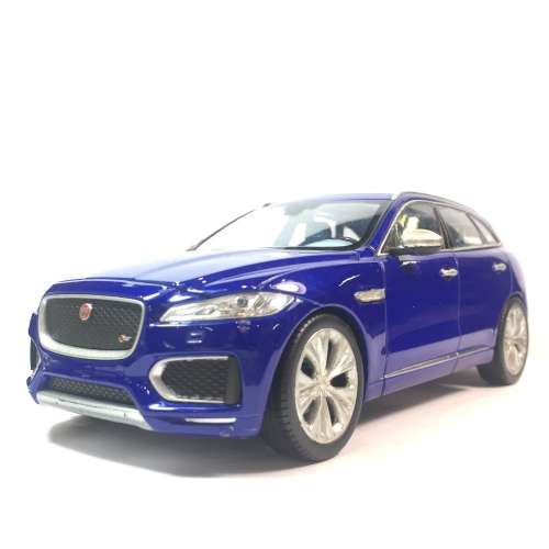 Welly Jaguar F-Pace model car - scale 1/24
