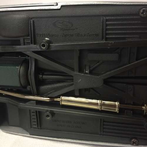 Signature models 1933 Pierce Arrow - Silver arrow model car - scale 1/18 in box