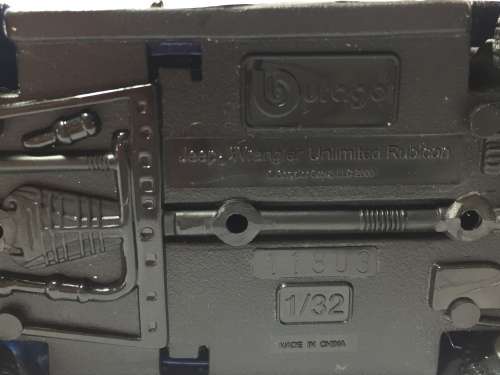 Bburago Jeep Wrangler Unlimited Rubicon model car - scale 1/32