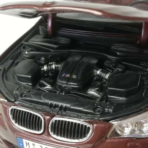 Maisto BMW M5 model car - scale 1/18