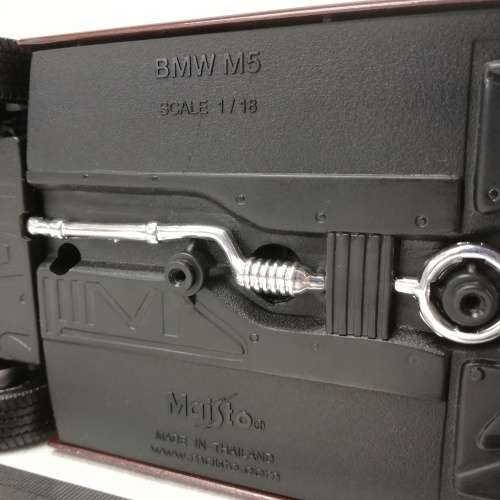 Maisto BMW M5 model car - scale 1/18