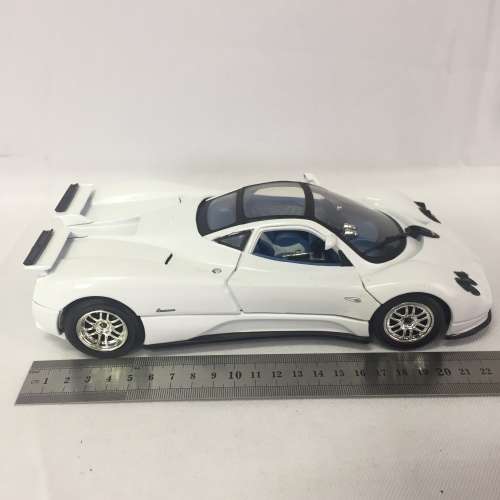 Motor Max Pagani Zonda C12 model car - scale 1/18