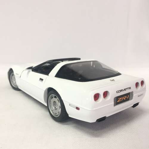 Maisto 1992 Corvette ZR-1 model car - scale 1/18