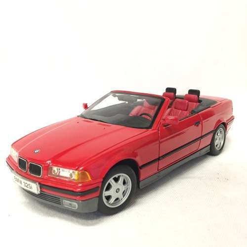 Maisto 1993 BMW 325i convertible model car - scale 1/18