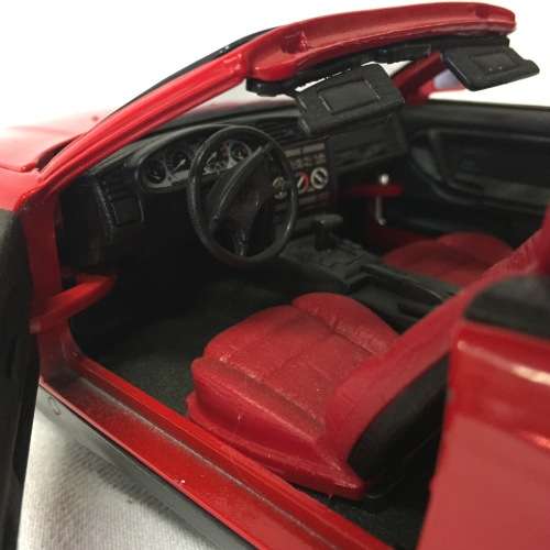 Maisto 1993 BMW 325i convertible model car - scale 1/18