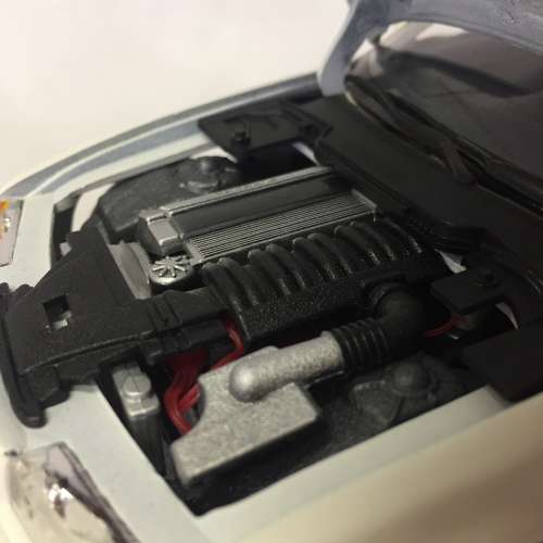 Maisto 1993 BMW 325i convertible model car - scale 1/18 - with soft top