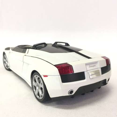 Mondo Motors Lamborghini Concept S model car - scale 1/18
