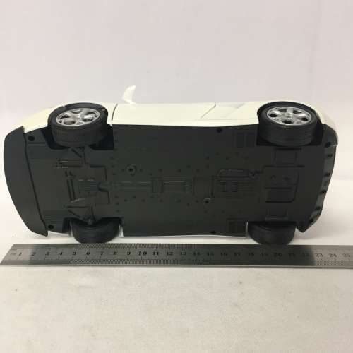 Mondo Motors Lamborghini Concept S model car - scale 1/18