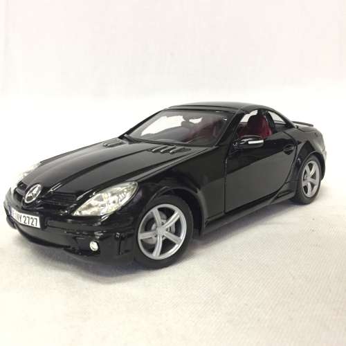 Motor Max 2005 Mercedes-Benz SLK55 AMG model car - scale 1/18 - with convertible top