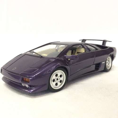 Bburago 1990 Lamborghini Diablo model car - scale 1/18
