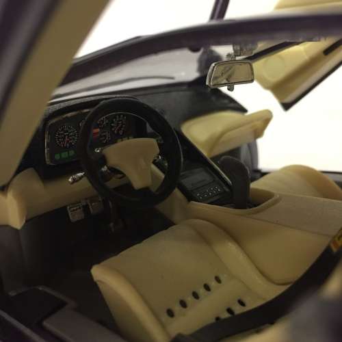 Bburago 1990 Lamborghini Diablo model car - scale 1/18