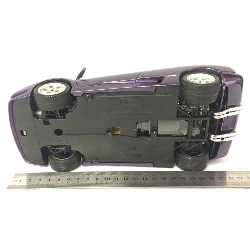 Bburago 1990 Lamborghini Diablo model car - scale 1/18