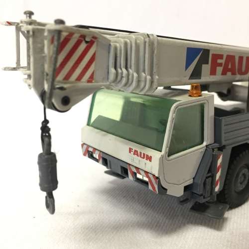 Conrad #2084 FAUN ATF 70-4 die-cast mobile crane construction model - scale 1/50