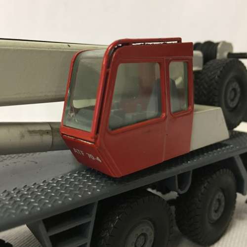 Conrad #2084 FAUN ATF 70-4 die-cast mobile crane construction model - scale 1/50