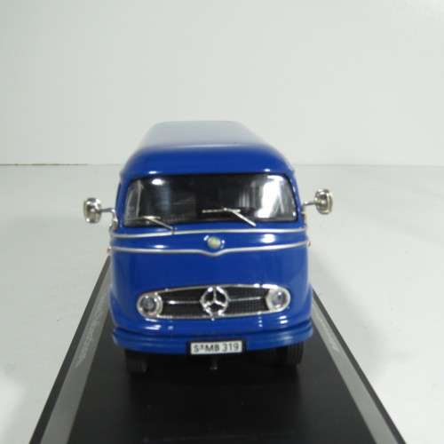 Premium ClassiXXS Mercedes-Benz L319 van - Diesel Lastwagen - Scale 1/43 in case